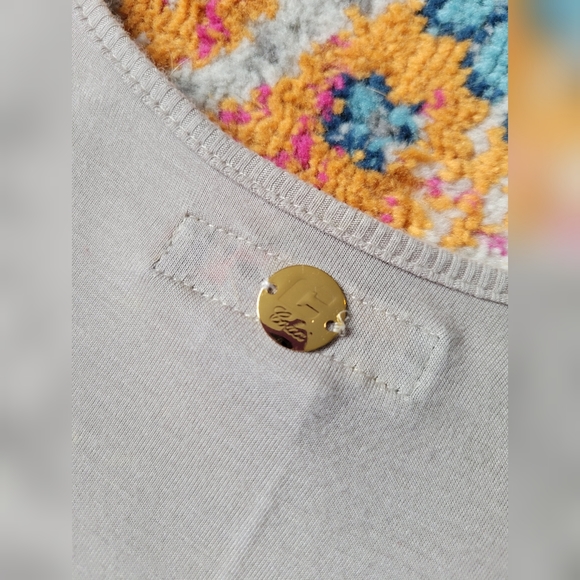 FREE W BUNDLE Colcci printed tank top - Picture 9 of 10